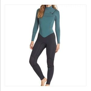 Billabong Women’s Furnace Synergy 3/2 Chest Zip Wetsuit Size 2